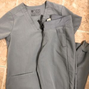 ❌SOLD❌DUSTY BLUE FIGS SET🦄